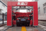 加油站自动洗车：损伤车漆都是小事儿，了解完这几点再尝试